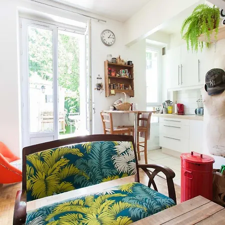 Designe Close To Pere Lachaise *